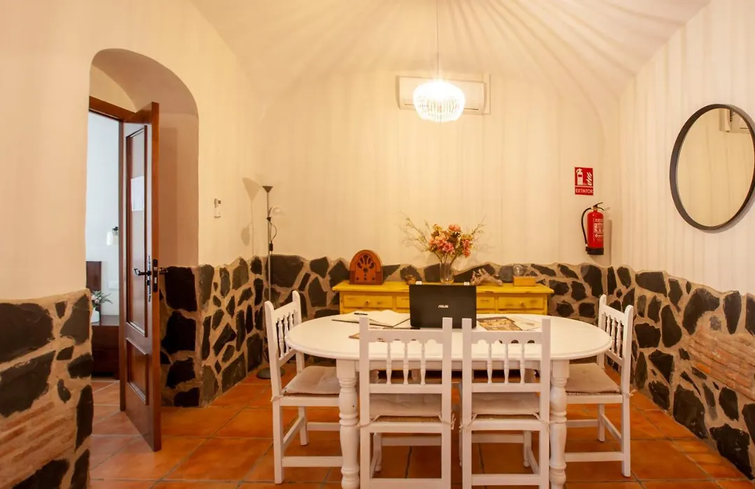 Casa Rural La Salamandrija- con chimenea, patio y barbacoa-1